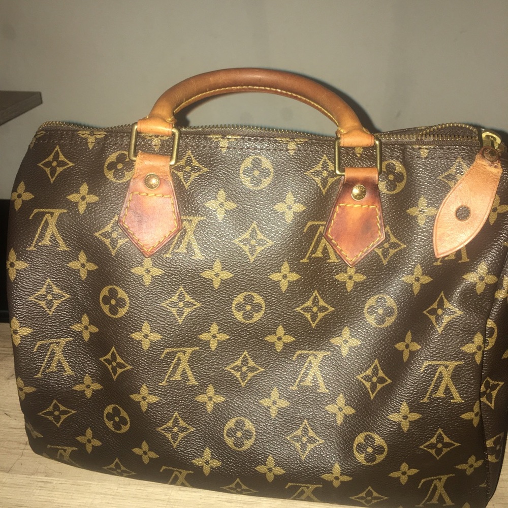 Authentic Louis Vuitton Speedy 35